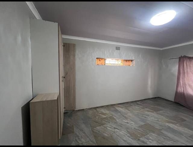 5 BEDROOM HOUSE FOR SALE IN THREE RIVERS